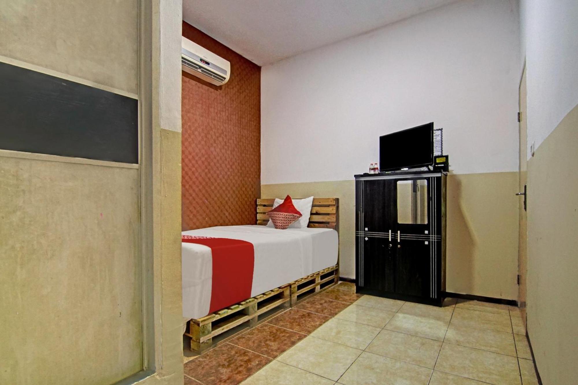 Super Oyo 90358 Poris Residence Syariah Tangerang Extérieur photo